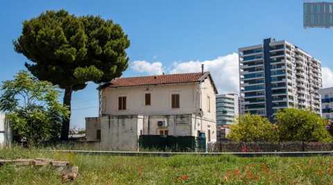 Bari, tra case cantoniere e caselli ferroviari: alla ricerca di un pittoresco passato